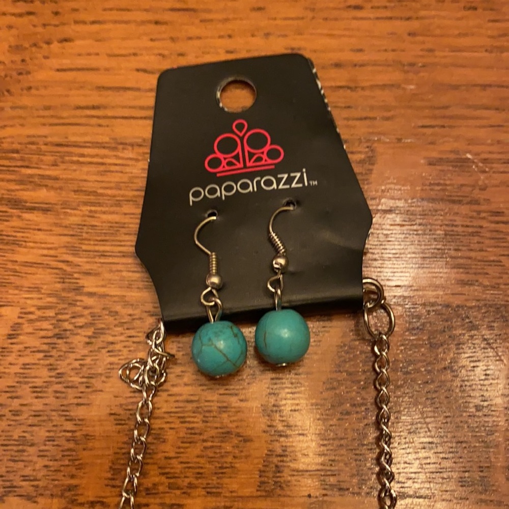 Paparazzi Teal Necklace and Earrings - Picture 2 of 5